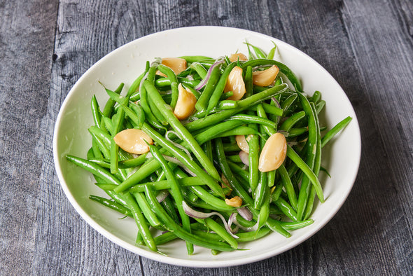Haricot Verts with Red Onion & Roasted Garlic Oil